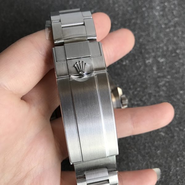 Rolex Sea-Dweller 43/44mm Single Red Ref. 126600