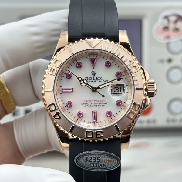 Rolex Yacht-Master 40 Ref. 16628 z tarczą Rubin Dial, kopertą Rose Gold i sportową stylistyką Yacht-Master