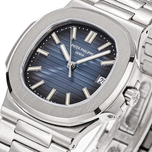 Patek Philippe Nautilus Blue Dial ref. 5711/1A-010