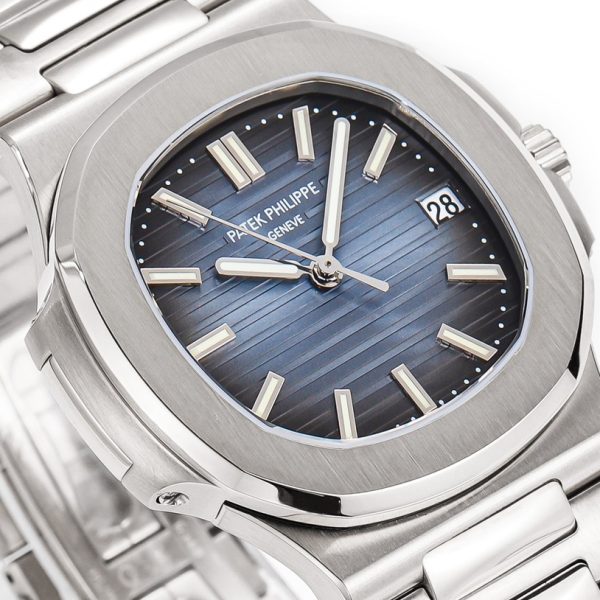 Patek Philippe Nautilus Blue Dial ref. 5711/1A-010