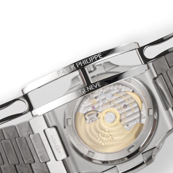 Patek Philippe Nautilus Blue Dial ref. 5711/1A-010
