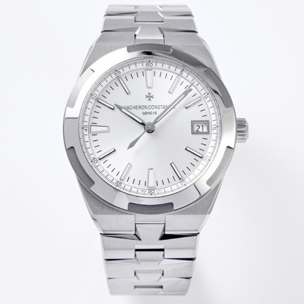Vacheron Constantin Overseas Silver Dial Ref. 4500V/110A-B126