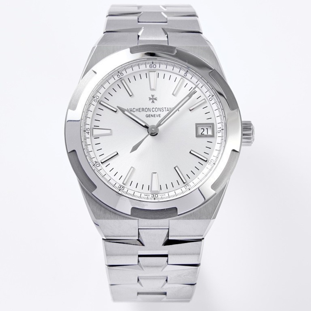Vacheron Constantin Overseas Silver Dial Ref. 4500V/110A-B126