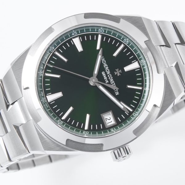 Vacheron Constantin Overseas Green Dial Ref. 4500V/110A-B483