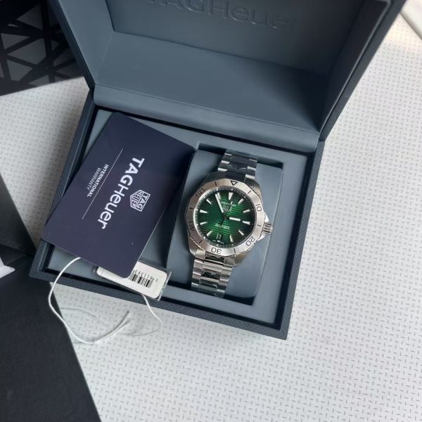 TAG Heuer Aquaracer Professional 200 Green Dial Edition Ref. WBP2115.BA0627