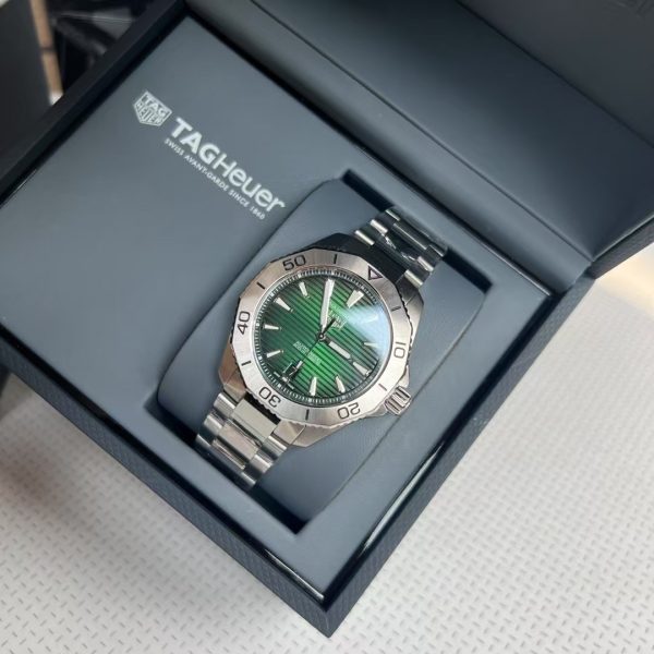 TAG Heuer Aquaracer Professional 200 Green Dial Edition Ref. WBP2115.BA0627