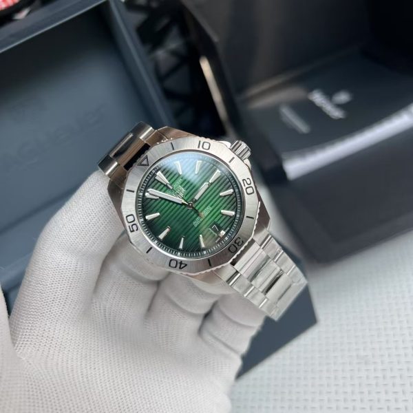 TAG Heuer Aquaracer Professional 200 Green Dial Edition Ref. WBP2115.BA0627