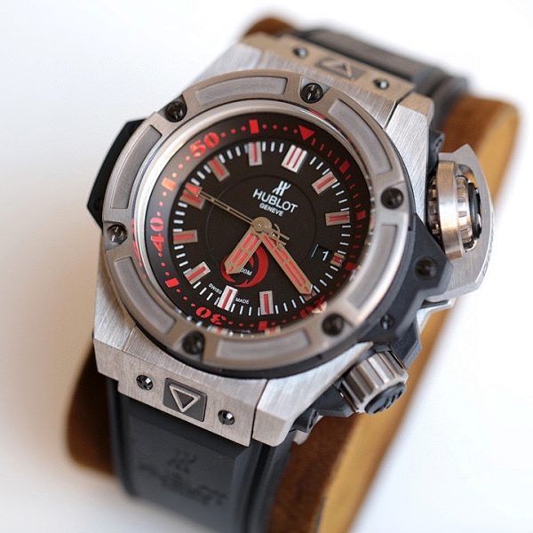Hublot King Power Oceanographic 4000 Black Dial Red Accents ref. 731.NX.1190.RX