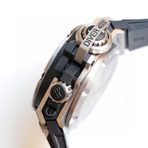 Hublot King Power Oceanographic 4000 Black Dial Red Accents ref. 731.NX.1190.RX