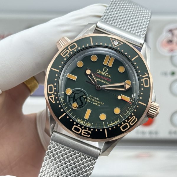 Omega Seamaster Diver 300M Green Dial ref. 210.30.42.20.10.001