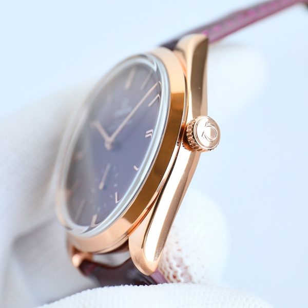 Omega De Ville Trésor Small Seconds Green Dial Yellow Gold ref. 435.53.40.21.10.001