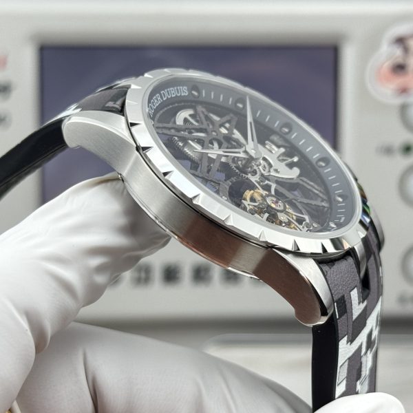 Roger Dubuis Excalibur Tourbillon Grey Titanium Skeleton